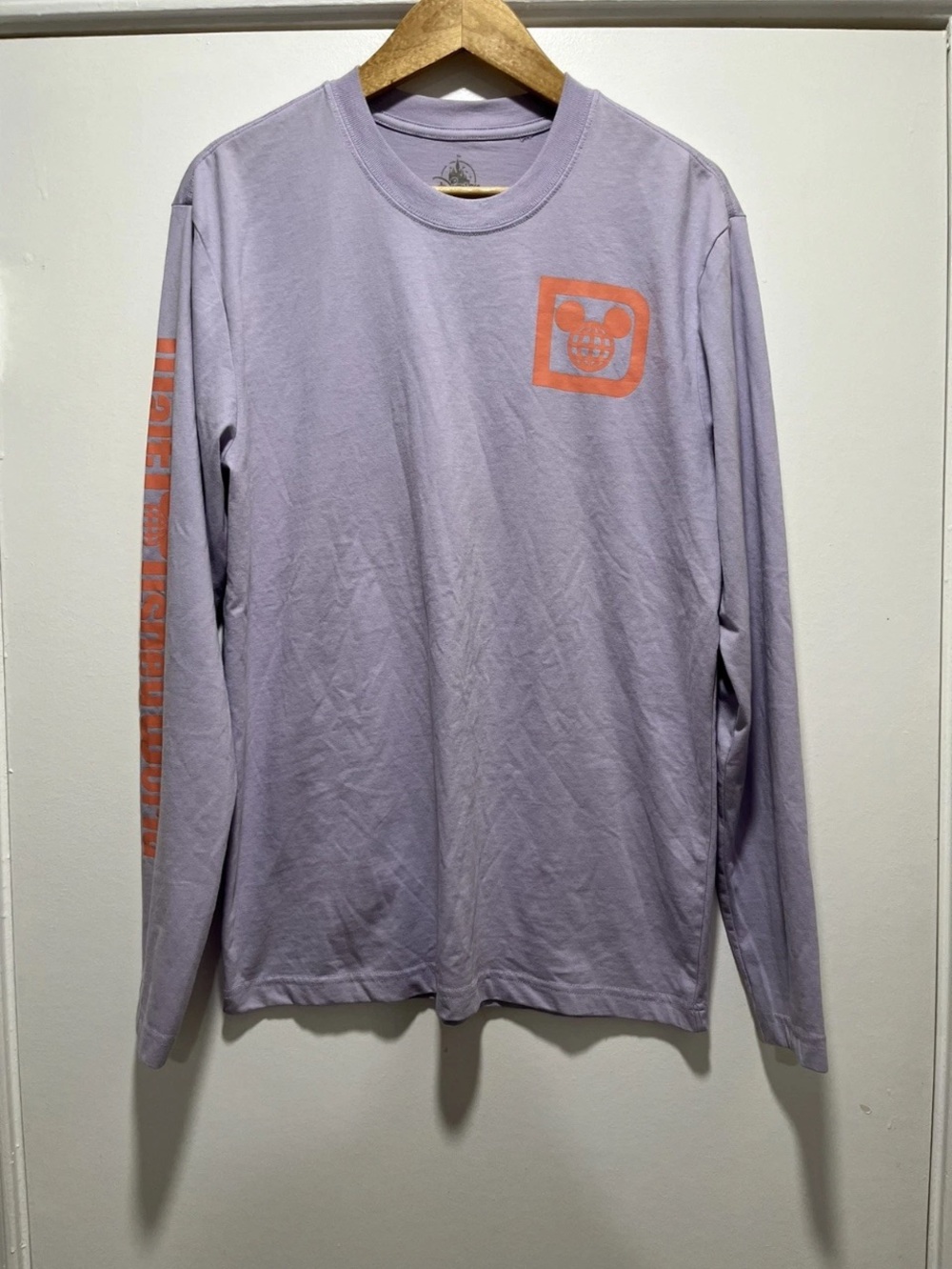 Walt Disney World Parks Long Sleeve Shirt Spellout Sleeve Logo Size M unisex